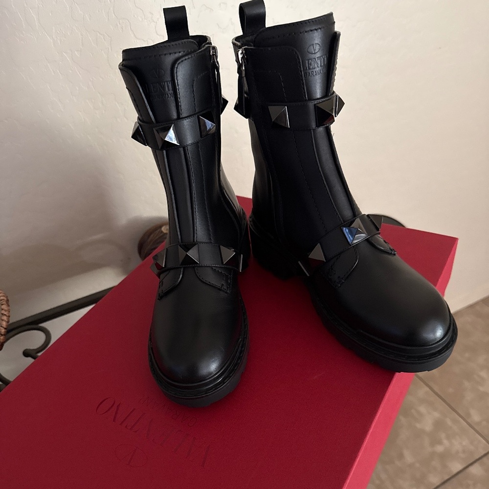 Valentino Garavani Boots